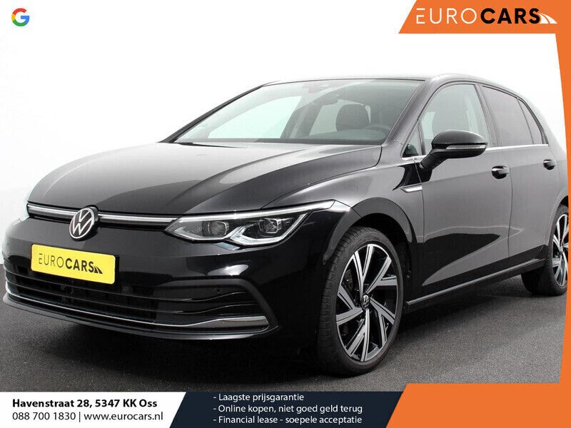 Zwart Gebruikt 2023 VW Golf VIII Style Hatchback | € 30.890 (Eerlijke prijs) - Afbeelding 1/4