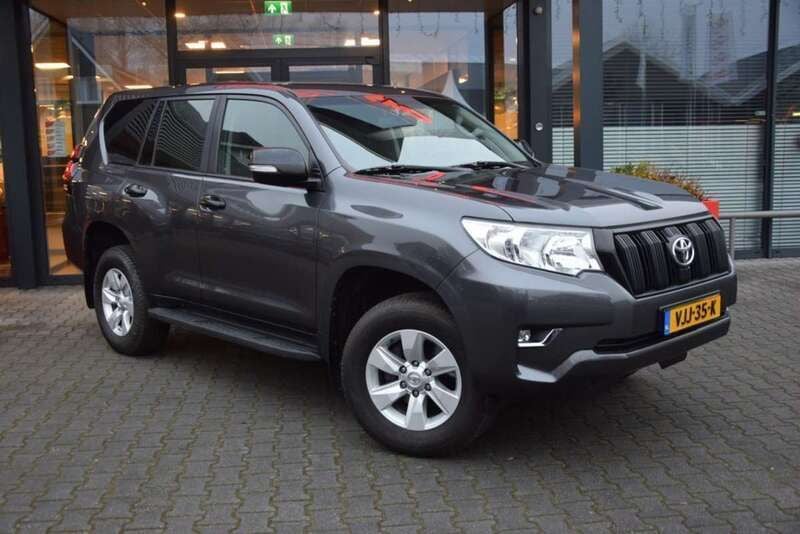 Grijs Gebruikt 2020 Toyota Land Cruiser Comfort SUV | € 45.974 (Duur) - Afbeelding 1/4