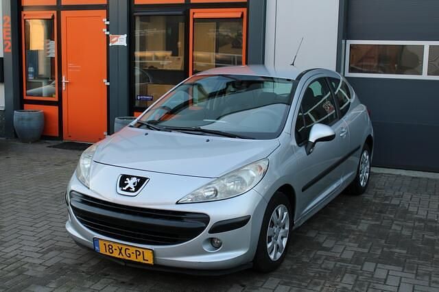 Grijs Gebruikt 2007 Peugeot 207 Hatchback | € 1.950 (Iets duurder) - Afbeelding 1/4