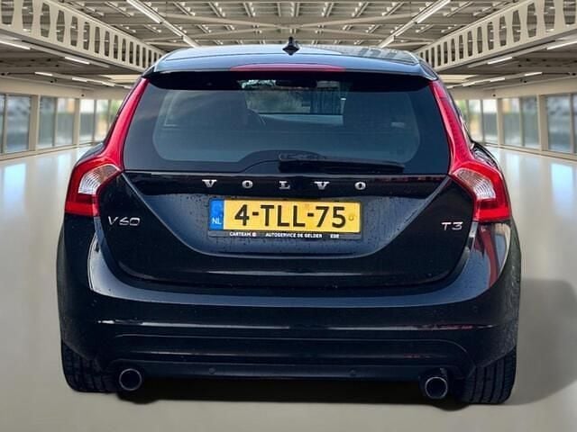 Occasion Volvo V60 Momentum 150 PK (110 kW) 2014 Zwart Stationwagen