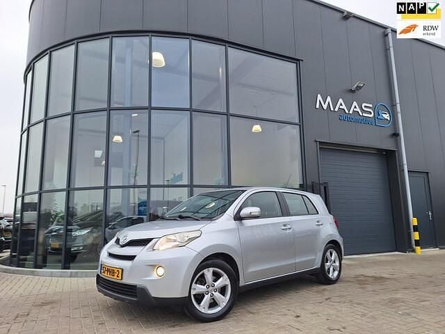 Grijs Occasion 2011 Toyota Urban Cruiser Hatchback | € 6.950 (Eerlijke prijs) - Afbeelding 1/4