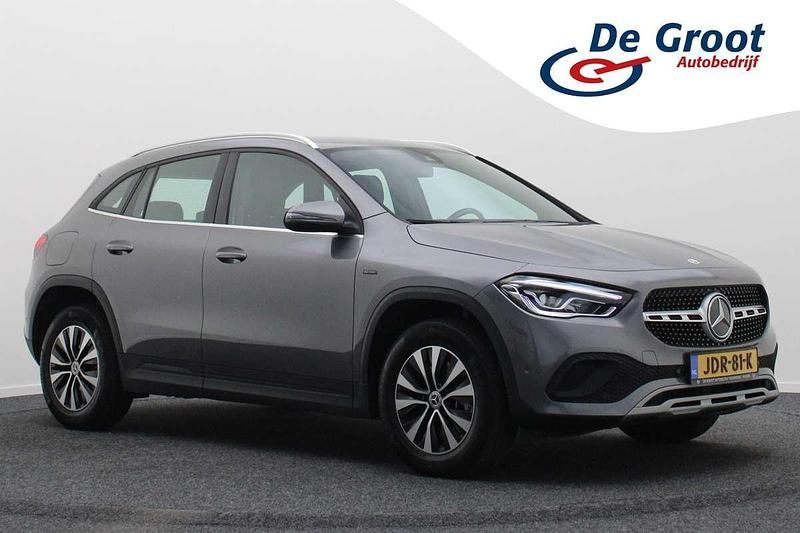 Grijs Gebruikt 2021 Mercedes GLA250 Business SUV | € 33.950 (Super prijs) - Afbeelding 1/4