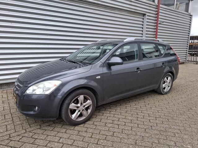 Grijs Gebruikt 2007 Kia Ceed Stationwagen | € 4.250 (Eerlijke prijs) - Afbeelding 1/4