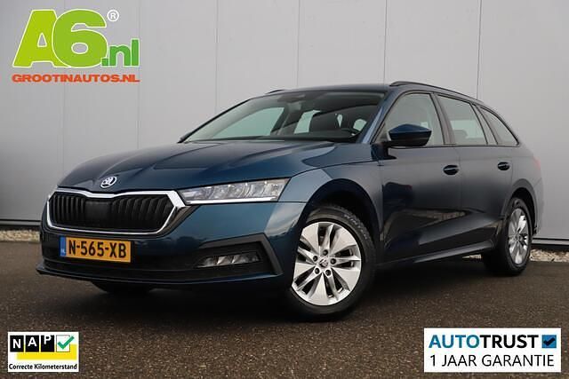 Blauw Occasion 2022 Skoda Octavia Ambition Stationwagen | € 15.900 (Goede deal) - Afbeelding 1/4