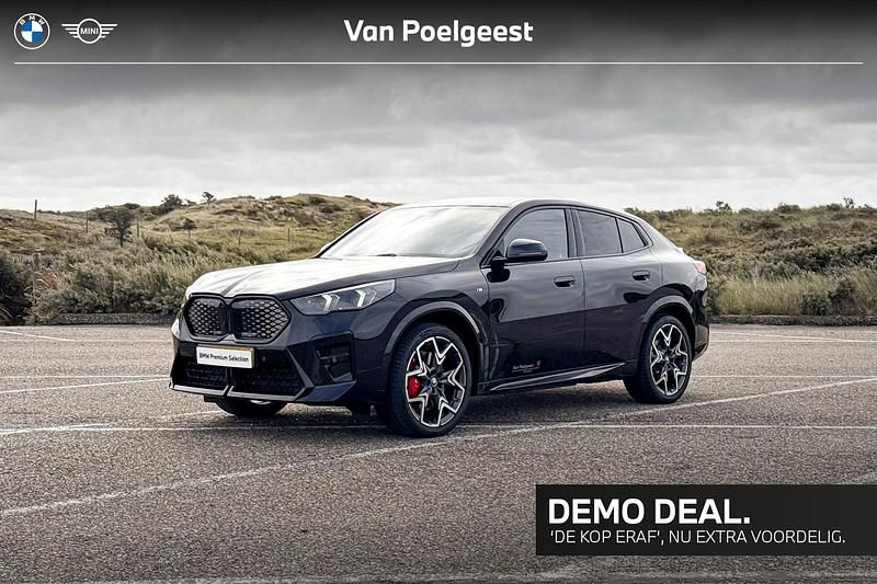 Zwart Gebruikt 2025 BMW iX2 Comfort Edition SUV | € 54.900 (Super prijs) - Afbeelding 1/4