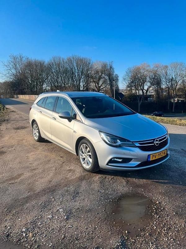 Occasion Opel Astra Innovation 200 PK (147 kW) 2017 Zilver Stationwagen