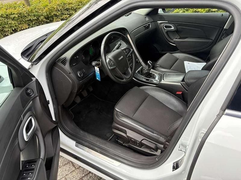Wit Gebruikt 2011 Saab 9-5 Vector Sedan | € 16.500 - Afbeelding 1/4