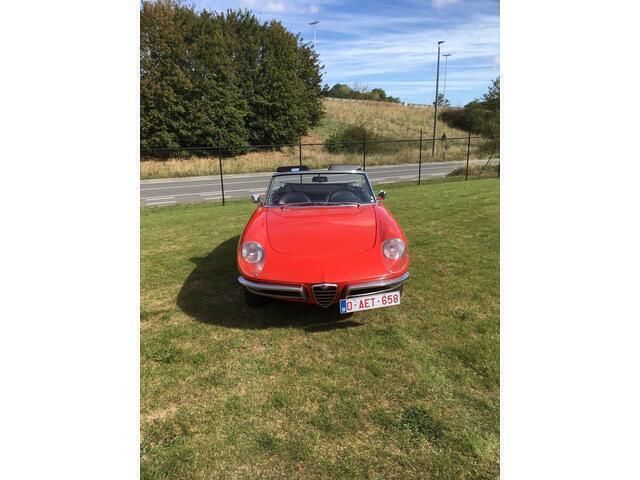 Rood Gebruikt 1968 Alfa Romeo 1750 Sedan | € 65.000 - Afbeelding 1/4