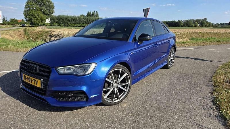 Blauw Gebruikt 2016 Audi A3 Sedan | € 17.500 (Eerlijke prijs) - Afbeelding 1/4