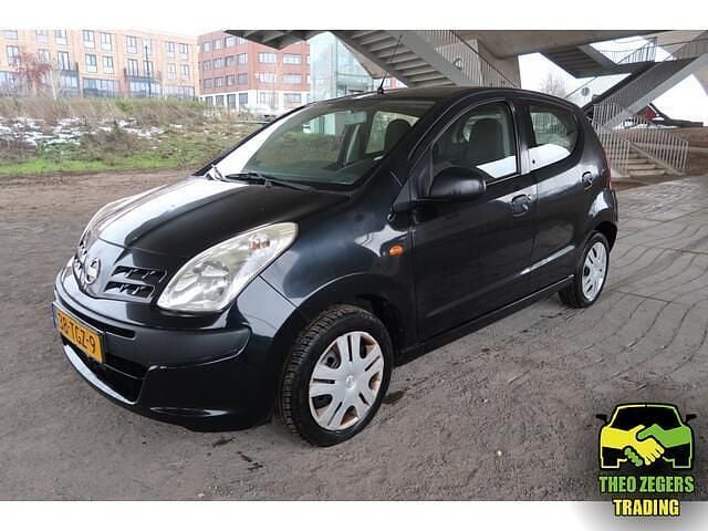 Zwart Gebruikt 2011 Nissan Pixo Visia Hatchback | € 977 (Goede deal) - Afbeelding 1/4