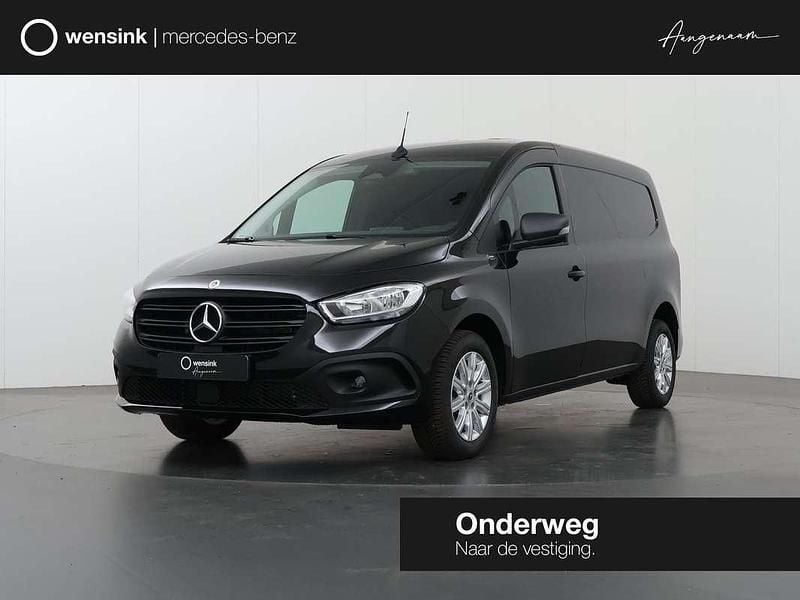 Zwart Nieuw 2025 Mercedes Citan 110 Van | € 41.495 - Afbeelding 1/4