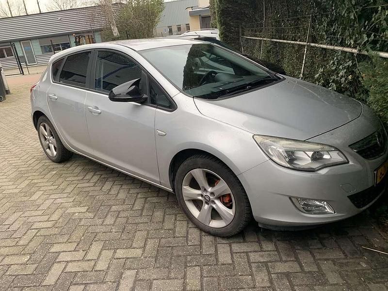 Occasion Opel Astra Edition 101 PK (74 kW) 2010 Grijs MPV