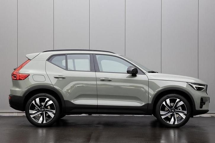 Gebruikt 2025 Volvo XC40 SUV | € 41.945 (Super prijs) - Afbeelding 1/4