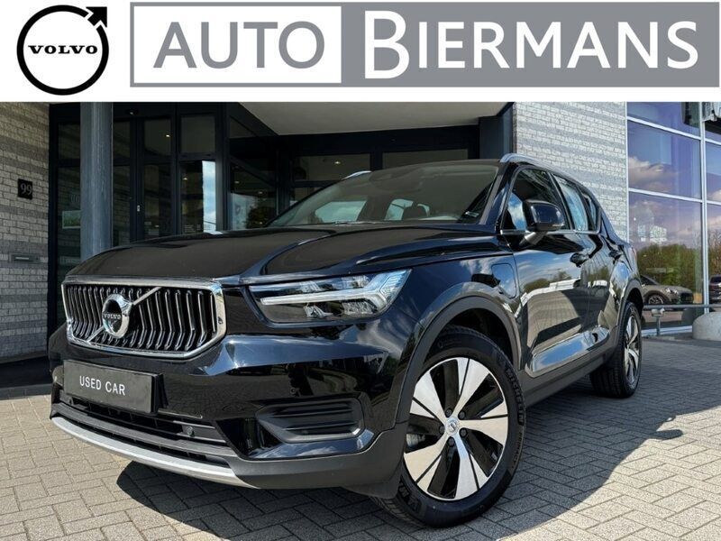Zwart Gebruikt 2022 Volvo XC40 Inscription SUV | € 38.890 (Eerlijke prijs) - Afbeelding 1/4