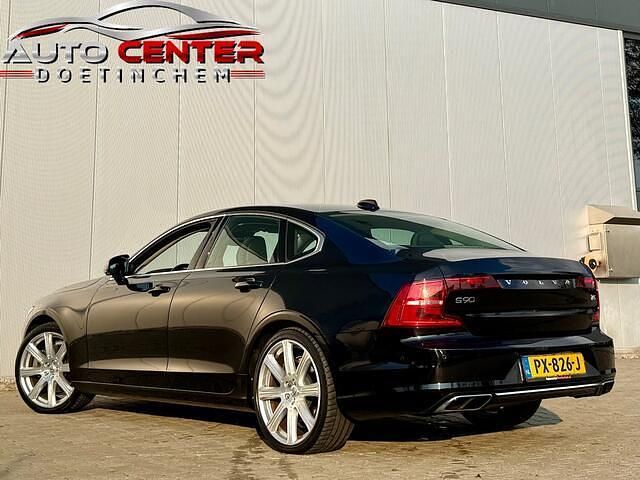 Occasion Volvo S90 Momentum 254 PK (186 kW) 2017 Zwart Sedan