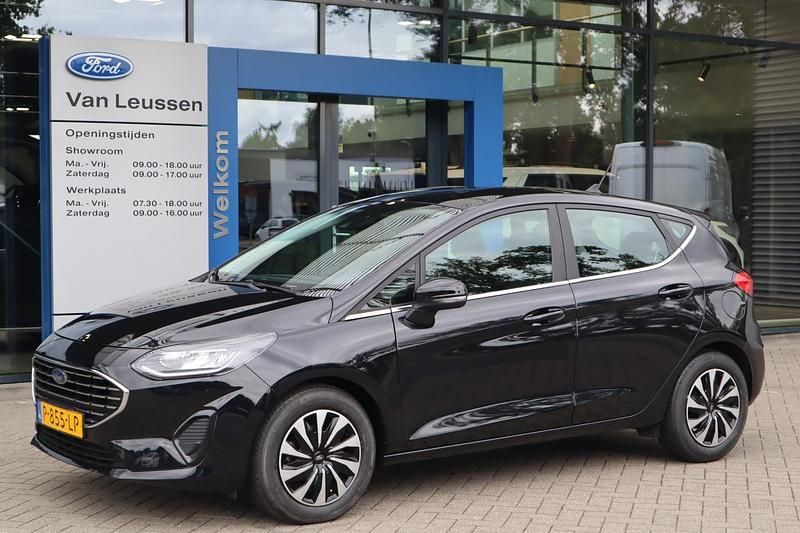 Zwart Gebruikt 2022 Ford Fiesta ST-Line Hatchback | € 16.400 (Eerlijke prijs) - Afbeelding 1/4