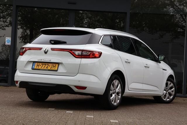Occasion Renault Mégane GrandTour LIMITED 116 PK (85 kW) 2020 Wit Stationwagen