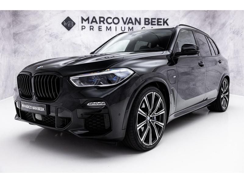 Zwart Gebruikt 2021 BMW X5 Executive SUV | € 57.850 (Goede deal) - Afbeelding 1/3