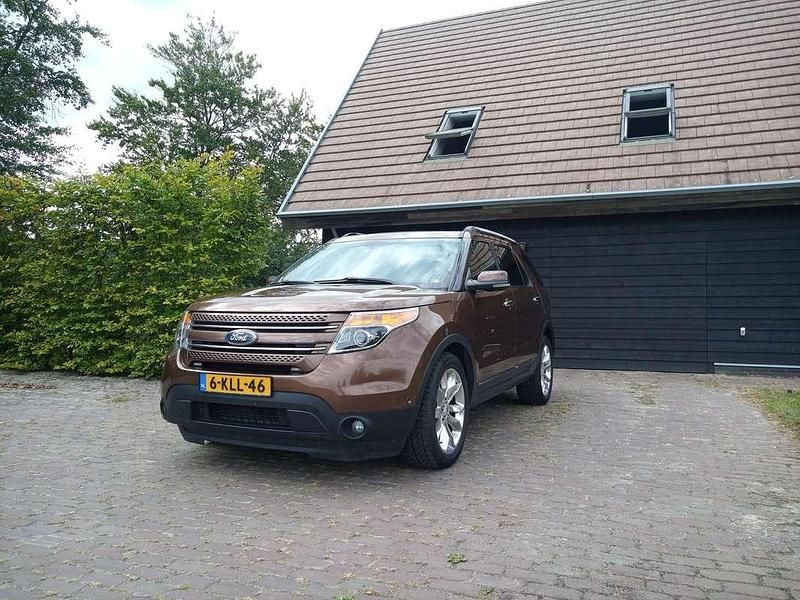 Bruin Gebruikt 2011 Ford Explorer SUV | € 22.250 - Afbeelding 1/4