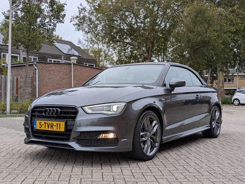 Grijs Occasion 2014 Audi A3 Cabriolet Cabriolet | € 16.999 (Eerlijke prijs) - Afbeelding 1/4