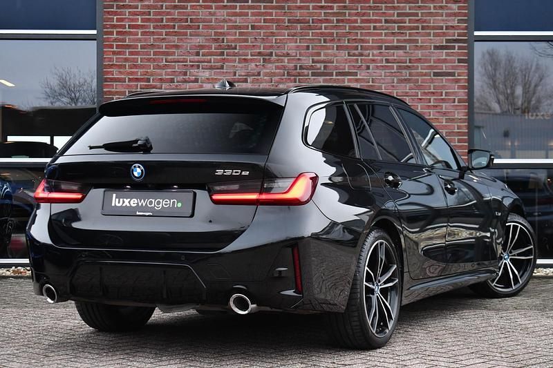 Occasion BMW 330e M Sport 292 PK (214 kW) 2022 Zwart (metallic) Stationwagen