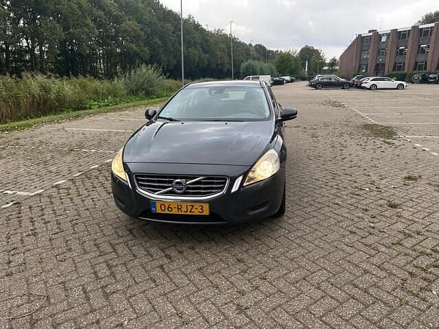 Occasion Volvo V60 Kinetic 150 PK (110 kW) 2011 Grijs (metallic) Stationwagen