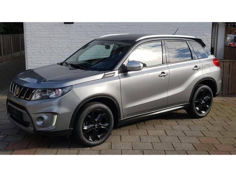 Grijs Gebruikt 2018 Suzuki Vitara Sport SUV | € 21.999 (Iets duurder) - Afbeelding 1/4