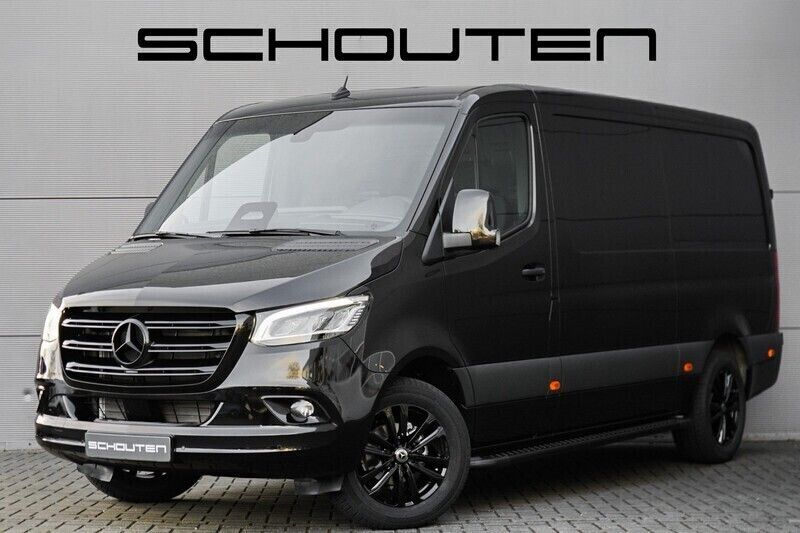 Zwart Nieuw 2024 Mercedes Sprinter Van | € 62.400 - Afbeelding 1/3