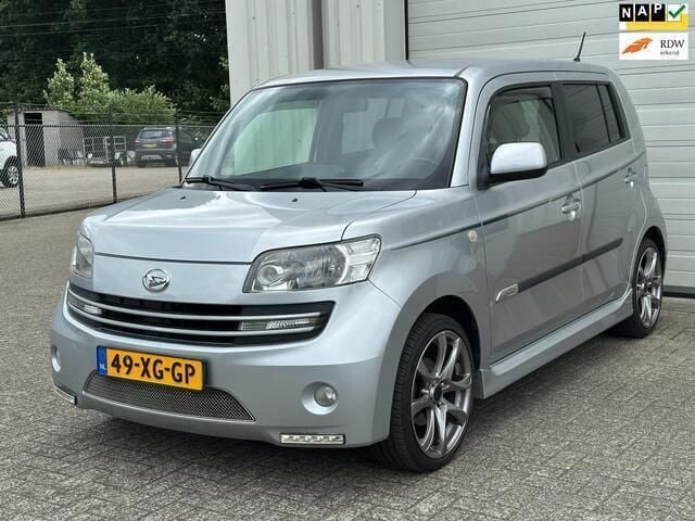 Grijs Gebruikt 2007 Daihatsu Materia MPV | € 4.495 (Eerlijke prijs) - Afbeelding 1/4