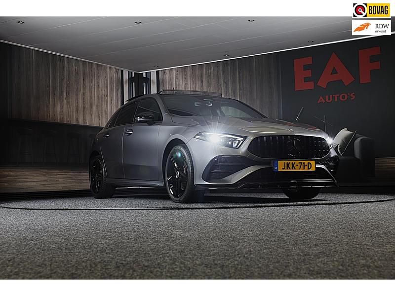 Grijs Gebruikt 2025 Mercedes A250 Business Hatchback | € 47.950 - Afbeelding 1/3