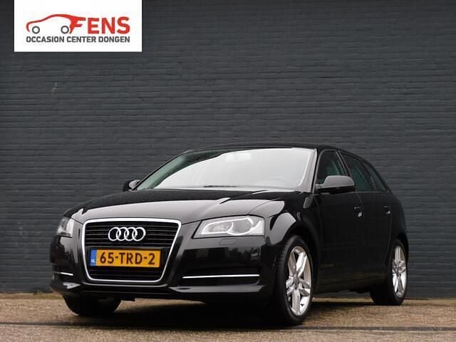 Zwart Gebruikt 2012 Audi A3 Sportback Attraction Hatchback | € 4.940 (Eerlijke prijs) - Afbeelding 1/4