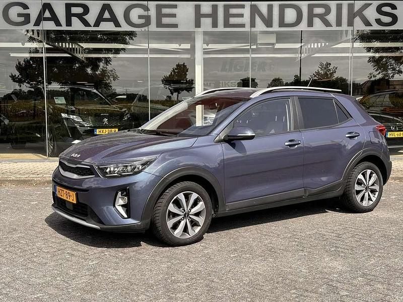 Blauw, metallic lak Gebruikt 2022 Kia Stonic GT-Line SUV | € 15.250 (Super prijs) - Afbeelding 1/4
