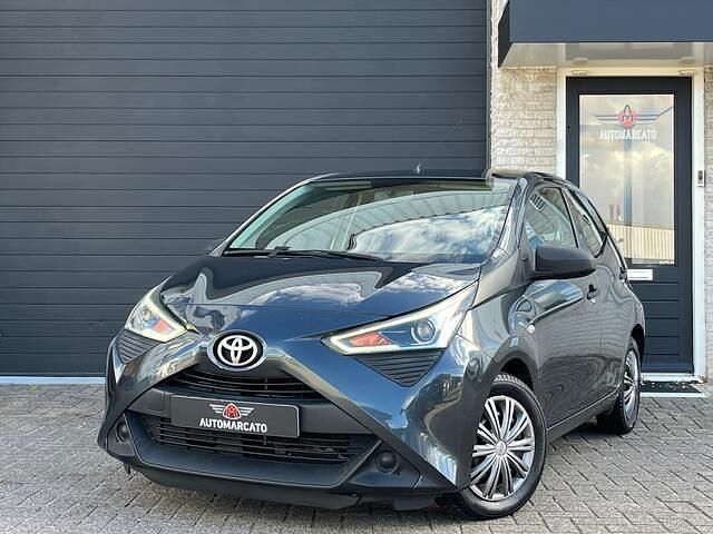 Grijs Gebruikt 2019 Toyota Aygo Hatchback | € 5.995 (Eerlijke prijs) - Afbeelding 1/4