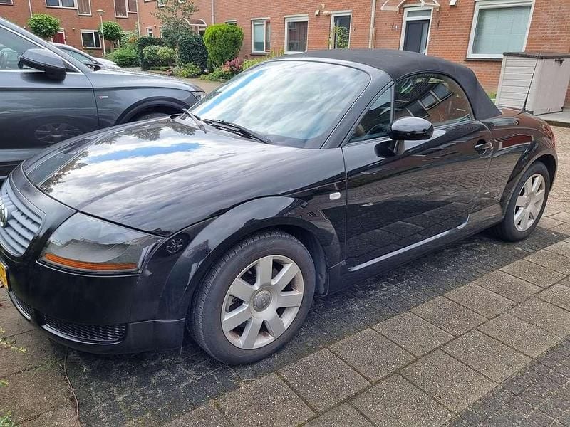 Zwart Gebruikt 2000 Audi TT Cabriolet | € 3.800 (Eerlijke prijs) - Afbeelding 1/4