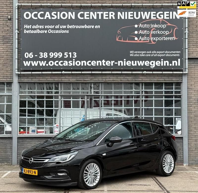 Zwart Gebruikt 2016 Opel Astra Innovation Hatchback | € 6.495 - Afbeelding 1/4