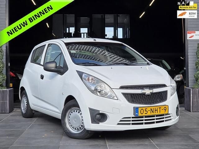 Wit Gebruikt 2010 Chevrolet Spark LS Hatchback | € 2.744 (Eerlijke prijs) - Afbeelding 1/4