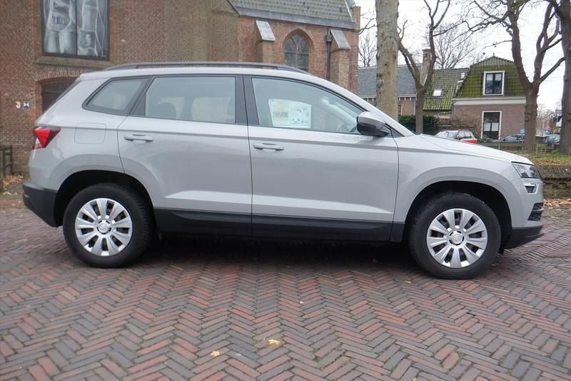 Grijs Gebruikt 2021 Skoda Karoq Business Line SUV | € 20.900 (Goede deal) - Afbeelding 1/4