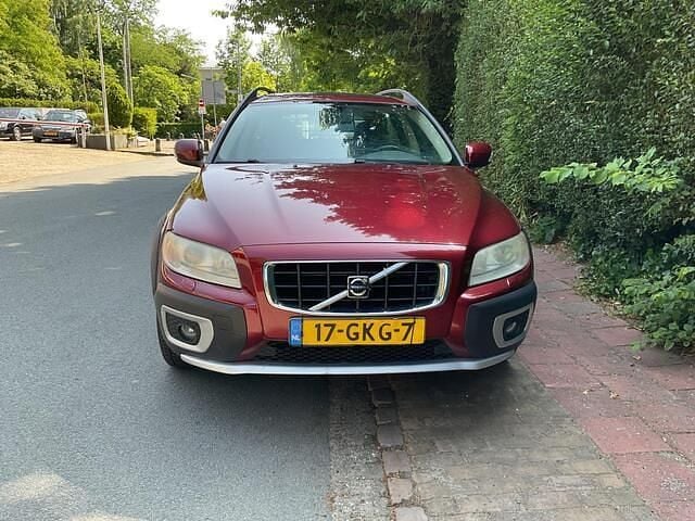 Rood (metallic) Gebruikt 2007 Volvo XC70 Summum Stationwagen | € 4.500 - Afbeelding 1/4