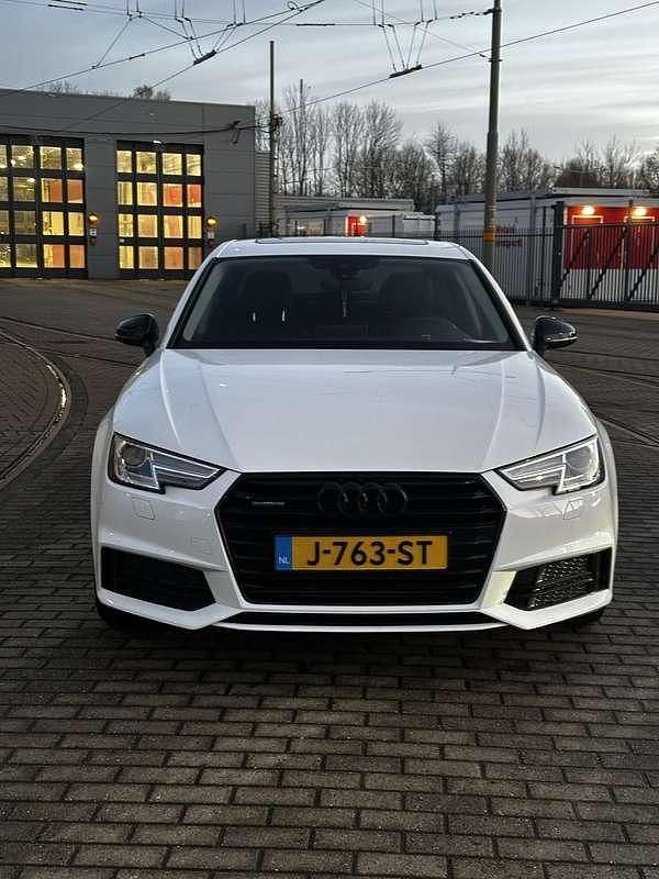 Occasion 2017 Audi A4 Sport Sedan | € 28.500 (Duur) - Afbeelding 1/4