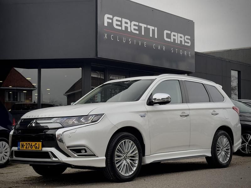 Wit Gebruikt 2021 Mitsubishi Outlander Intense+ SUV | € 22.900 (Goede deal) - Afbeelding 1/4