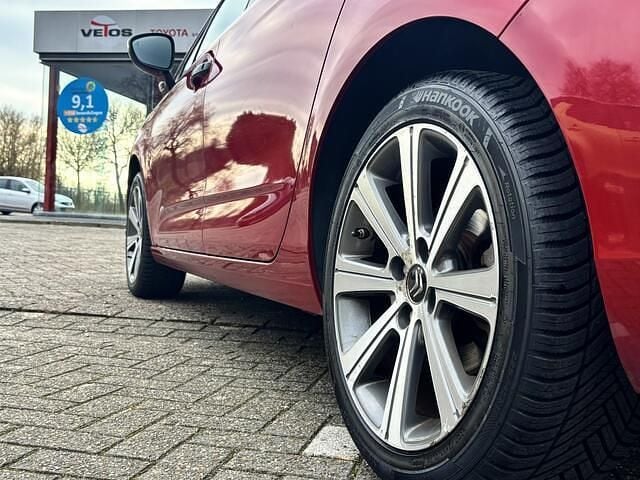 Occasion Citroën C4 Feel 131 PK (96 kW) 2015 Rood (metallic) Hatchback