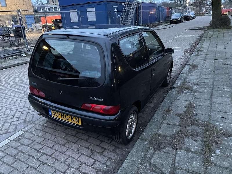 Occasion Fiat Seicento 54 PK (39 kW) 2003 Zwart Hatchback