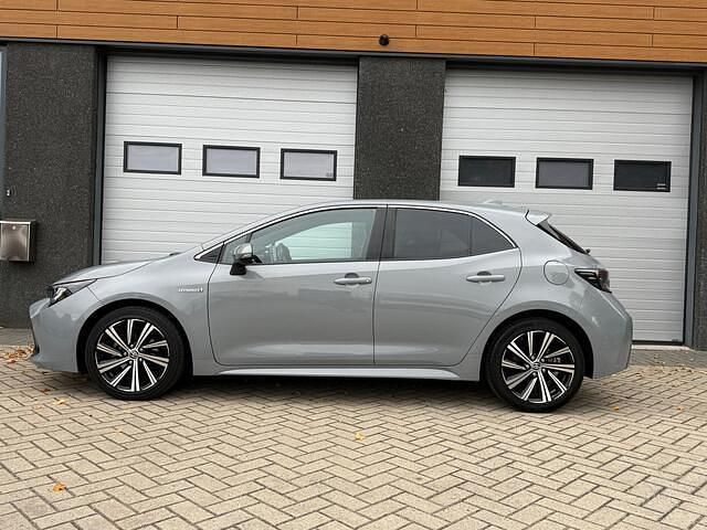 Occasion Toyota Corolla Business Edition 98 PK (72 kW) 2022 Grijs Hatchback