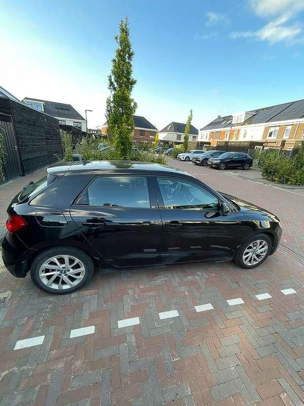 Zwart Gebruikt 2018 Audi A1 Sportback Hatchback | € 12.480 (Super prijs) - Afbeelding 1/4