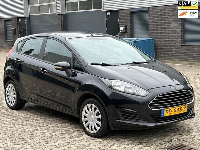Zwart Gebruikt 2014 Ford Fiesta Style Hatchback | € 4.245 (Goede deal) - Afbeelding 1/4