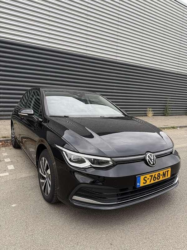 Zwart Gebruikt 2020 VW Golf VIII Style Stationwagen | € 20.450 (Super prijs) - Afbeelding 1/4