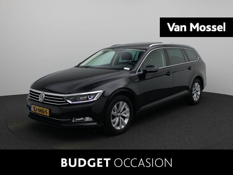 Zwart Gebruikt 2019 VW Passat Comfortline Stationwagen | € 22.400 (Goede deal) - Afbeelding 1/4