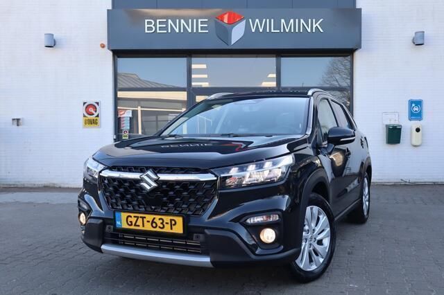 Zwart Gebruikt 2025 Suzuki SX4 S-Cross SUV | € 30.995 (Iets duurder) - Afbeelding 1/4