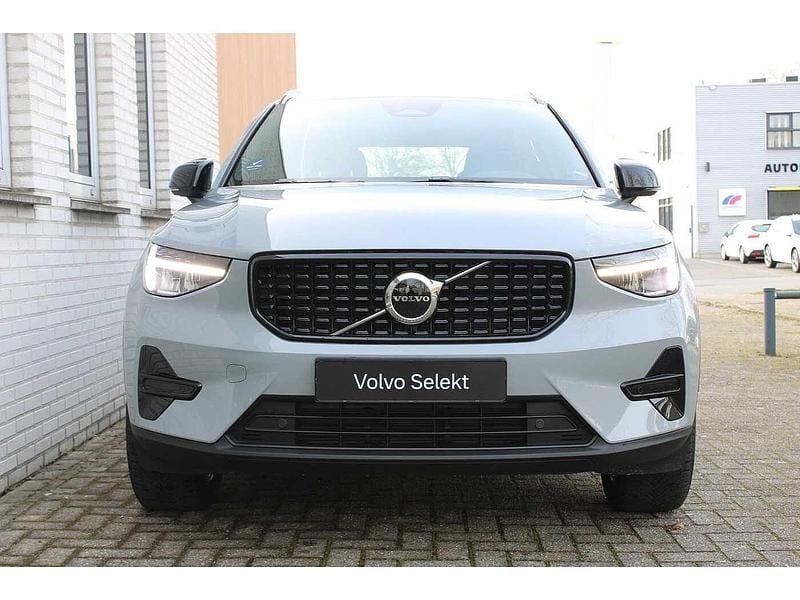 Occasion Volvo XC40 Plus 197 PK (144 kW) 2024 Grijs SUV