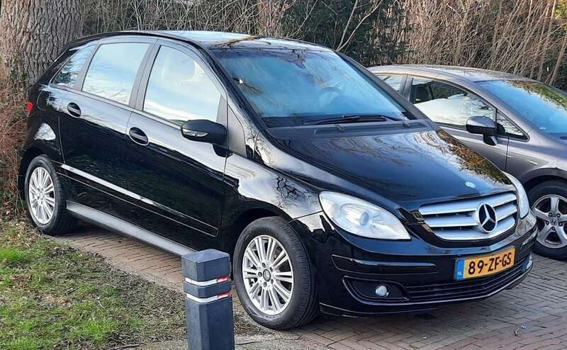 Zwart Gebruikt 2008 Mercedes B170 MPV | € 2.950 (Eerlijke prijs) - Afbeelding 1/4